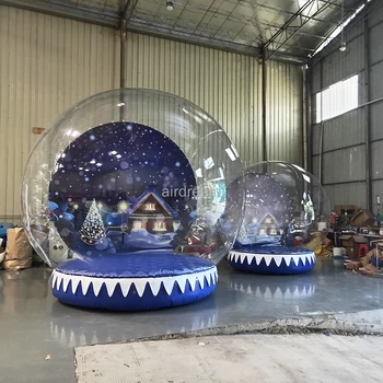 Гигантское рождественское украшение на открытом воздухе Надувной Снежный шар Прозрачная палатка-пузырь Санта с напечатанным фоном и воздуходувкой